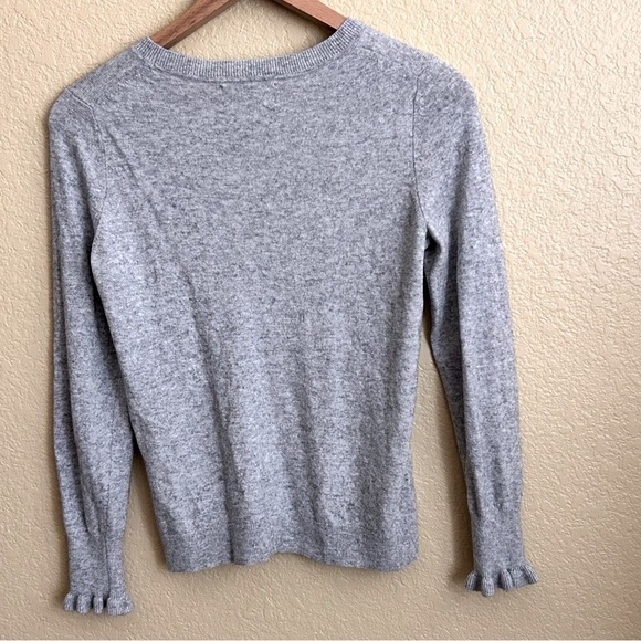 Banana Republic Pullover Sweater - Picture 2 of 8